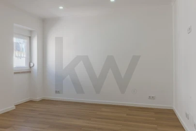Apartamento T2 para Arrendamento em Barreiro e Lavradio