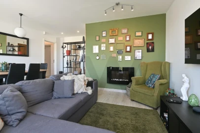 Apartamento T3 para Venda em Santo António dos Cavaleiros e Frielas