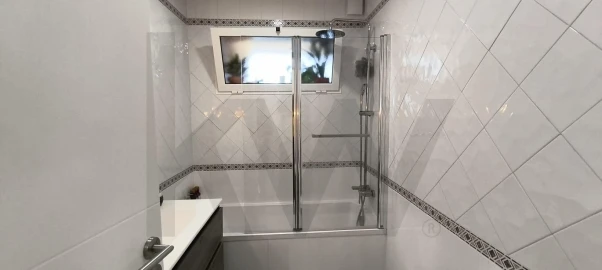 Apartamento T3 para Venda em Santo António dos Cavaleiros e Frielas