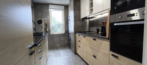 Apartamento T3 para Venda em Santo António dos Cavaleiros e Frielas