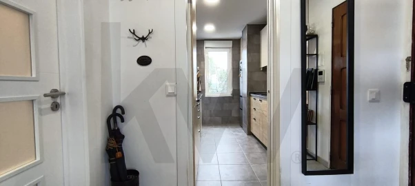 Apartamento T3 para Venda em Santo António dos Cavaleiros e Frielas