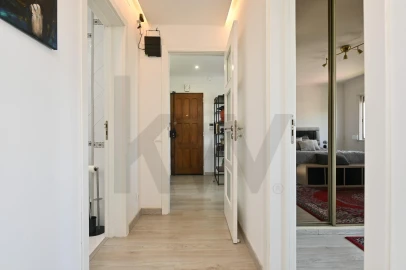 Apartamento T3 para Venda em Santo António dos Cavaleiros e Frielas