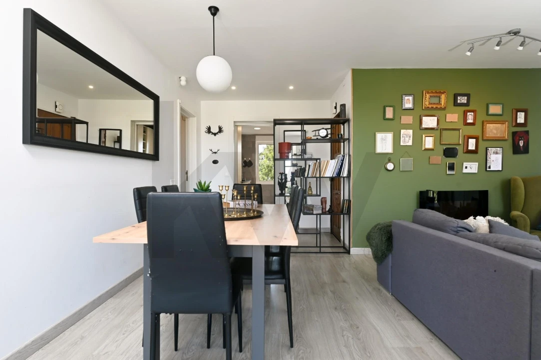 Apartamento T3 para Venda em Santo António dos Cavaleiros e Frielas Foto 8