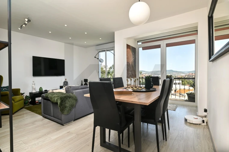 Apartamento T3 para Venda em Santo António dos Cavaleiros e Frielas Foto 7