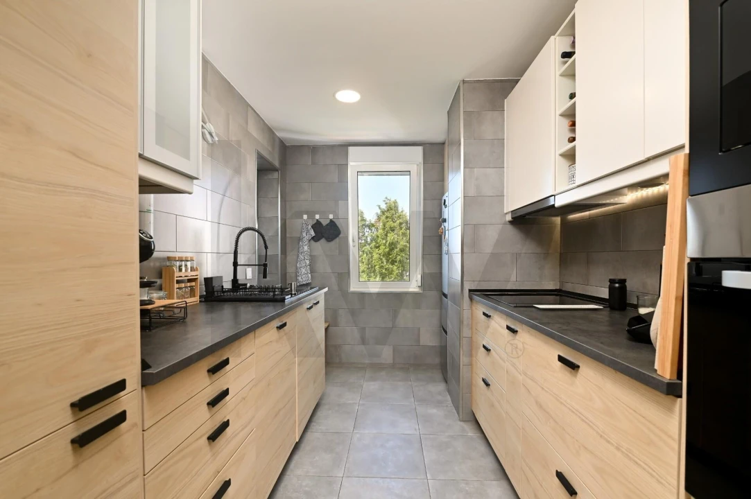 Apartamento T3 para Venda em Santo António dos Cavaleiros e Frielas Foto 3