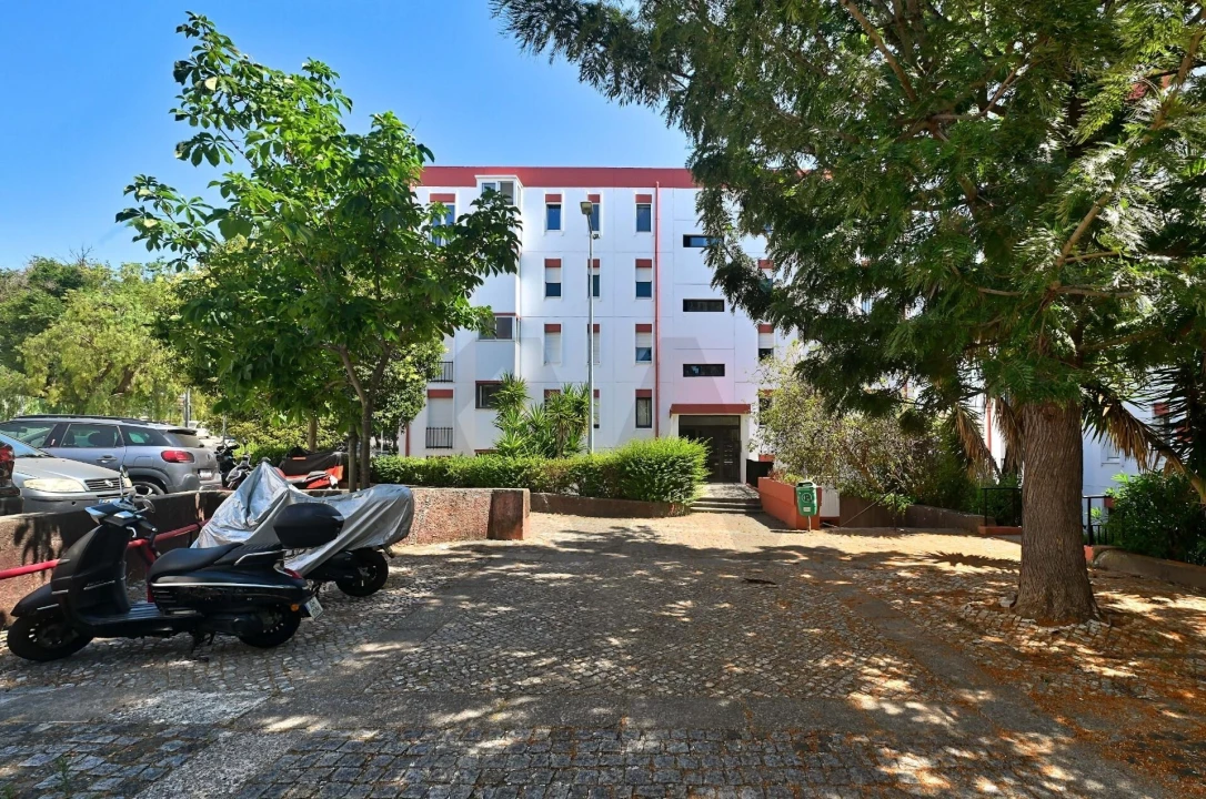 Apartamento T3 para Venda em Santo António dos Cavaleiros e Frielas Foto 24