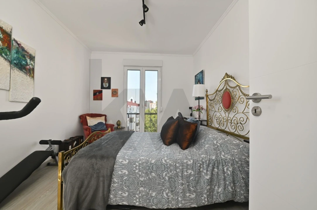 Apartamento T3 para Venda em Santo António dos Cavaleiros e Frielas Foto 18