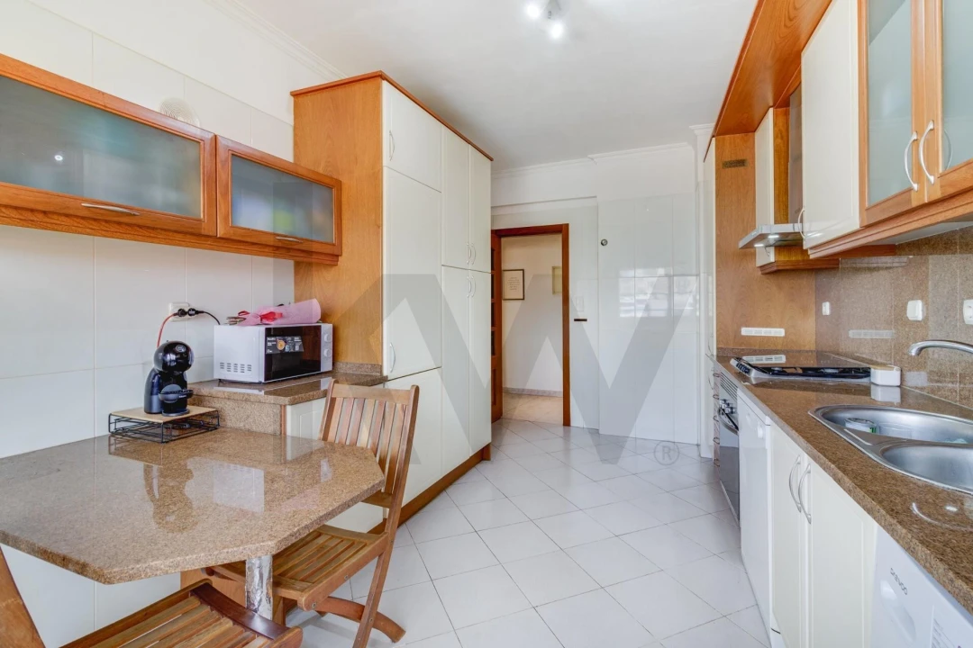 Apartamento T2 para Venda em Santa Iria de Azoia, São João da Talha e Bobadela Foto 14