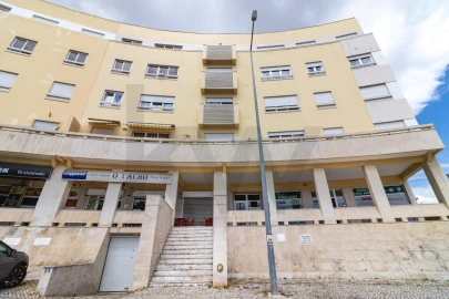 Apartamento T2 para Venda em Santa Iria de Azoia, São João da Talha e Bobadela