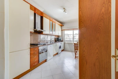 Apartamento T2 para Venda em Santa Iria de Azoia, São João da Talha e Bobadela