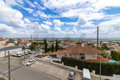 Apartamento T2 para Venda em Santa Iria de Azoia, São João da Talha e Bobadela