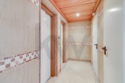 Apartamento T2 para Venda em Santa Iria de Azoia, São João da Talha e Bobadela