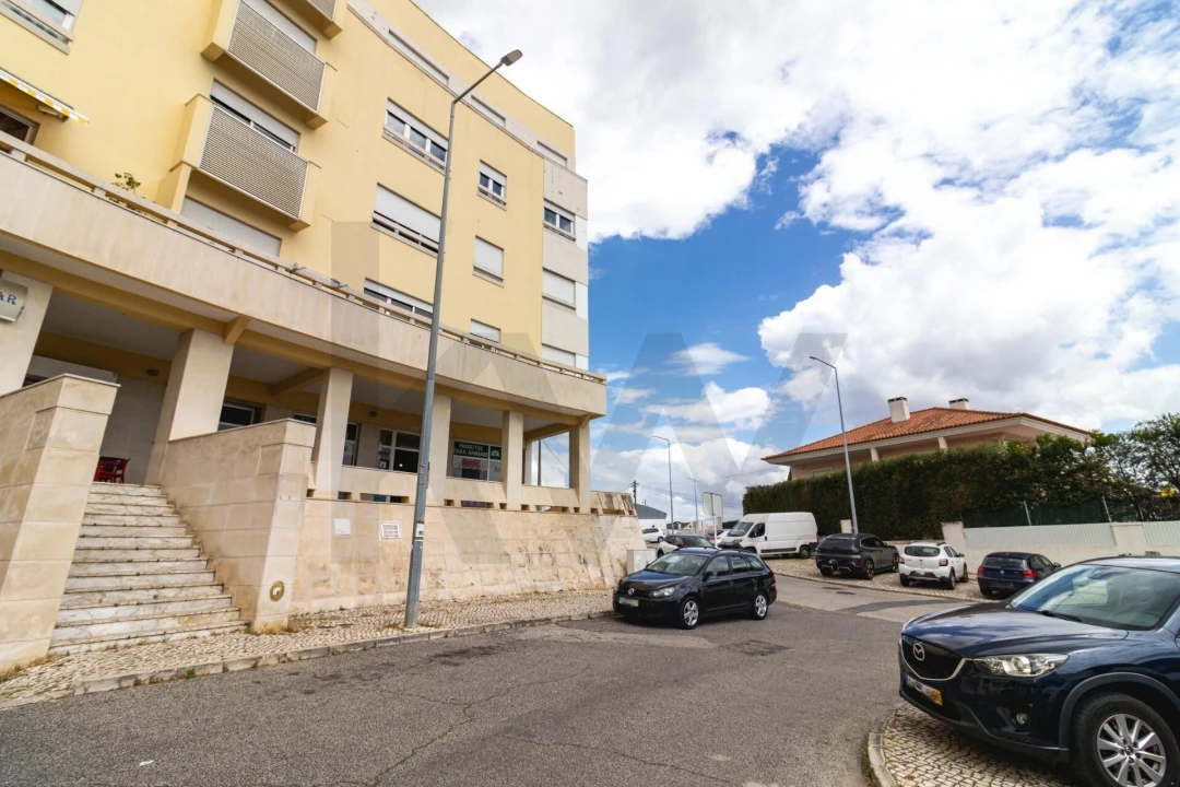 Apartamento T2 para Venda em Santa Iria de Azoia, São João da Talha e Bobadela Foto 1