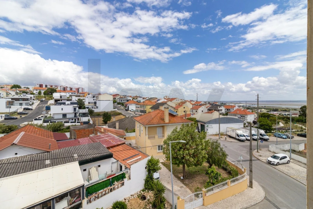 Apartamento T2 para Venda em Santa Iria de Azoia, São João da Talha e Bobadela Foto 15