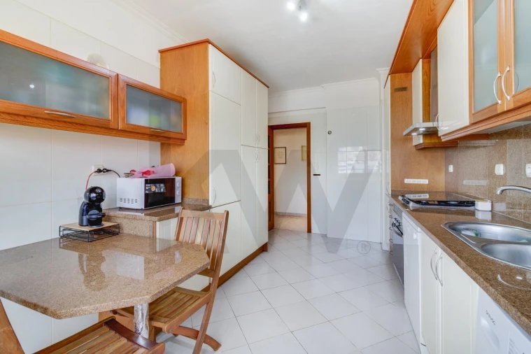 Apartamento T2 para Venda em Santa Iria de Azoia, São João da Talha e Bobadela Foto 14