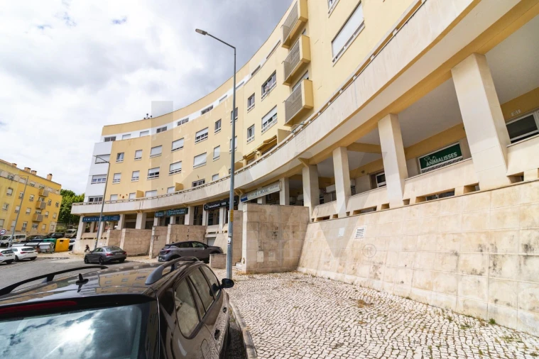 Apartamento T2 para Venda em Santa Iria de Azoia, São João da Talha e Bobadela Foto 2