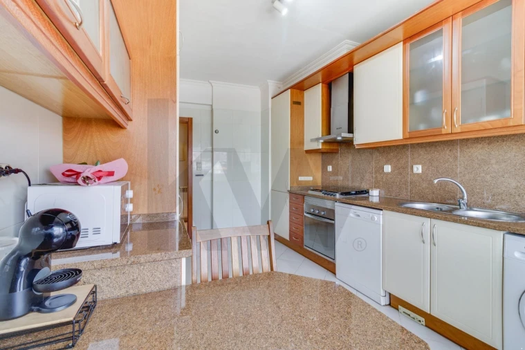 Apartamento T2 para Venda em Santa Iria de Azoia, São João da Talha e Bobadela Foto 13
