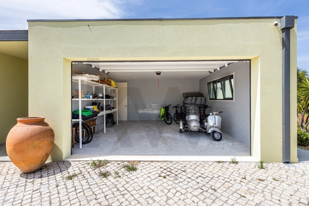 Moradia T4 para Arrendamento em Santo Estêvão Foto 70