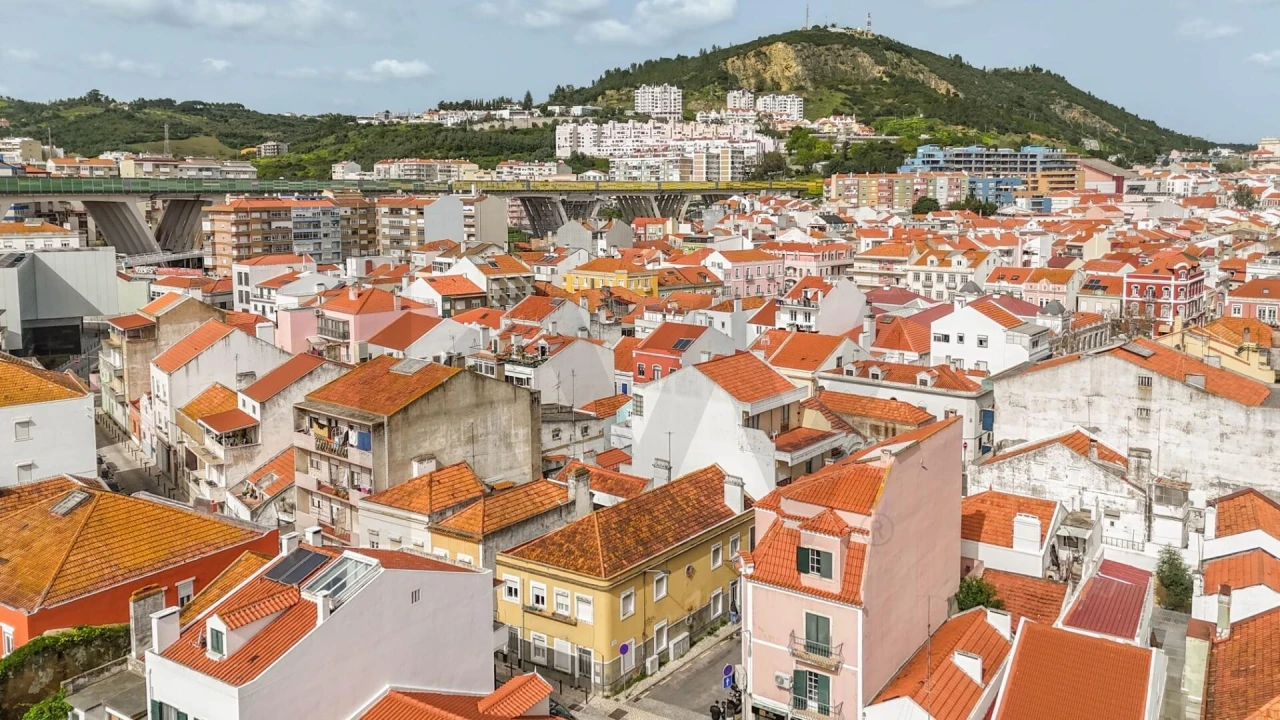 Prédio para Venda em Vila Franca de Xira Foto 31