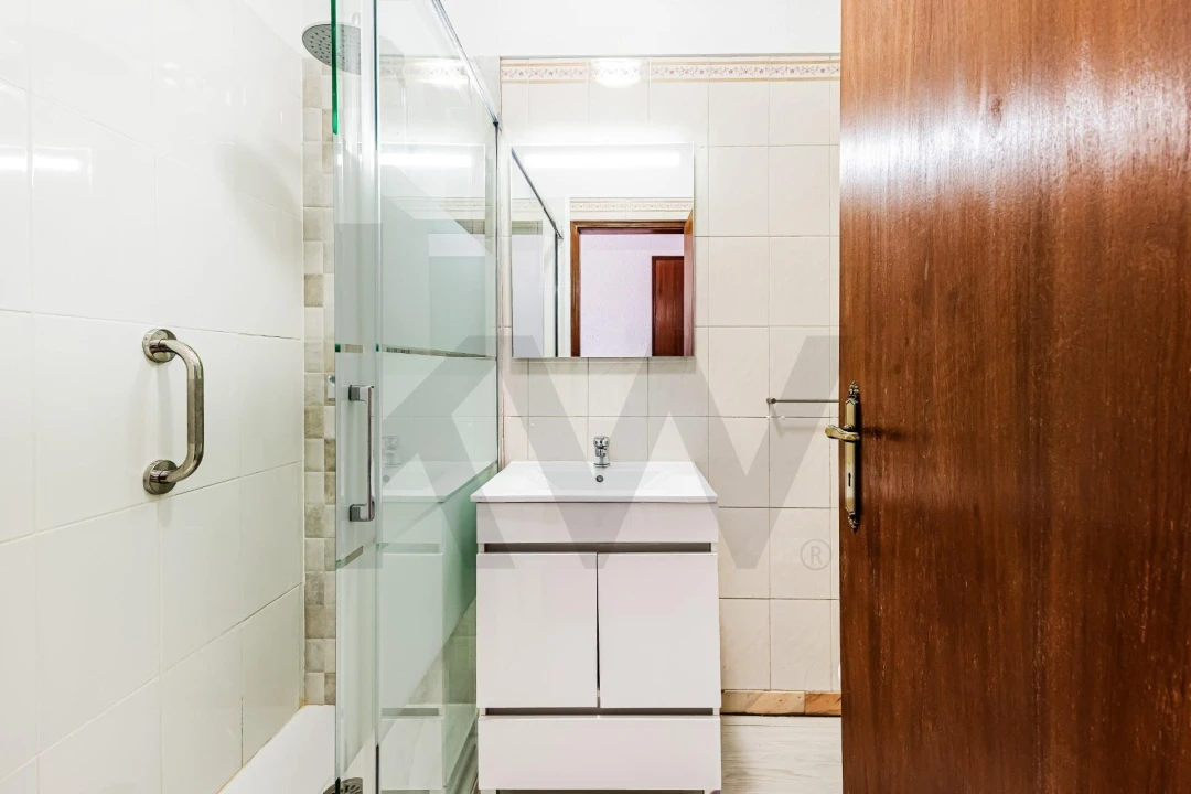 Apartamento T3 para Venda em Silves Foto 23