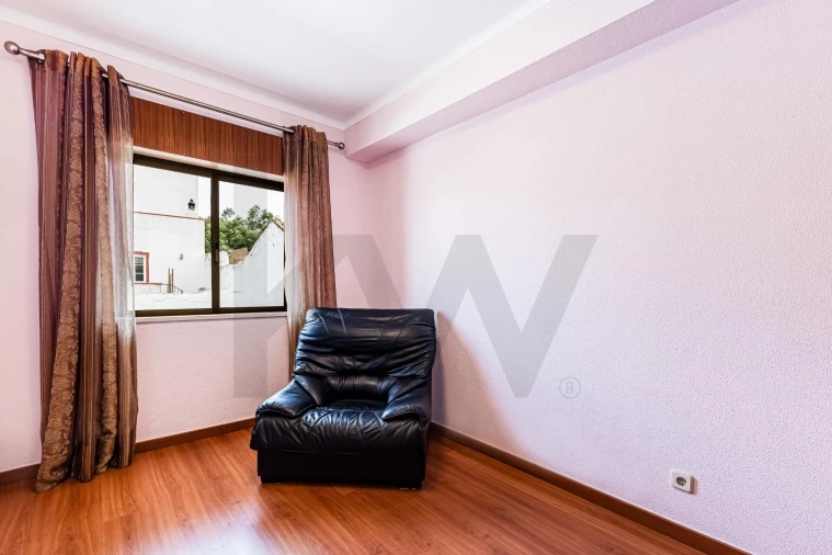 Apartamento T3 para Venda em Silves Foto 17