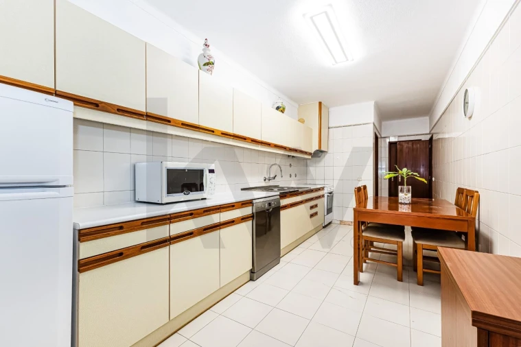 Apartamento T3 para Venda em Silves Foto 9
