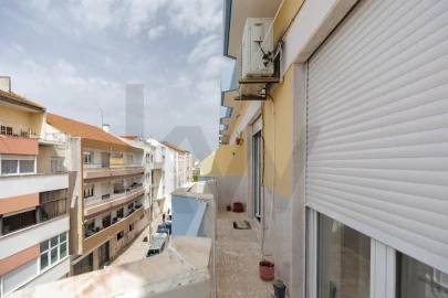 Apartamento T3 para Venda em Alto do Seixalinho, Santo André e Verderena
