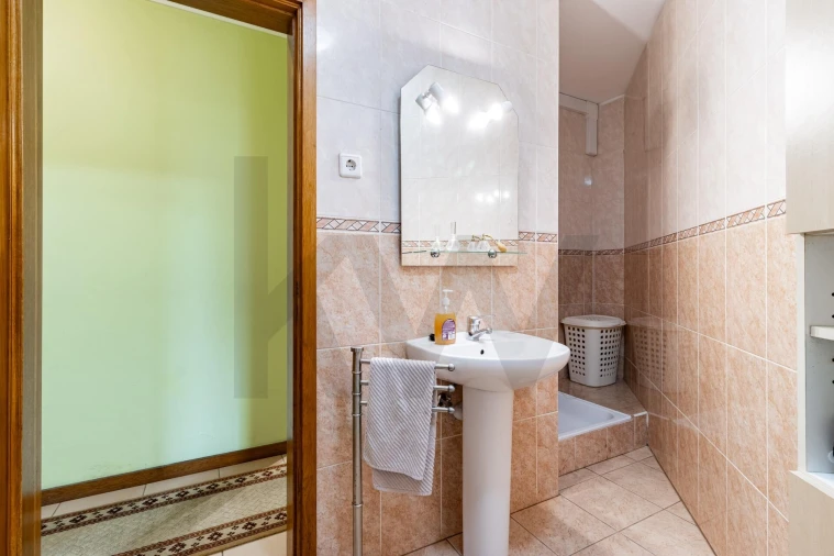 Apartamento T2 para Venda em São João da Madeira Foto 11
