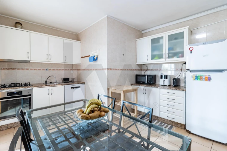 Apartamento T2 para Venda em São João da Madeira Foto 3