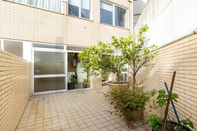 Apartamento T2 para Venda em São João da Madeira Foto 8