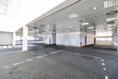 Escritório para Arrendamento em Porto Salvo