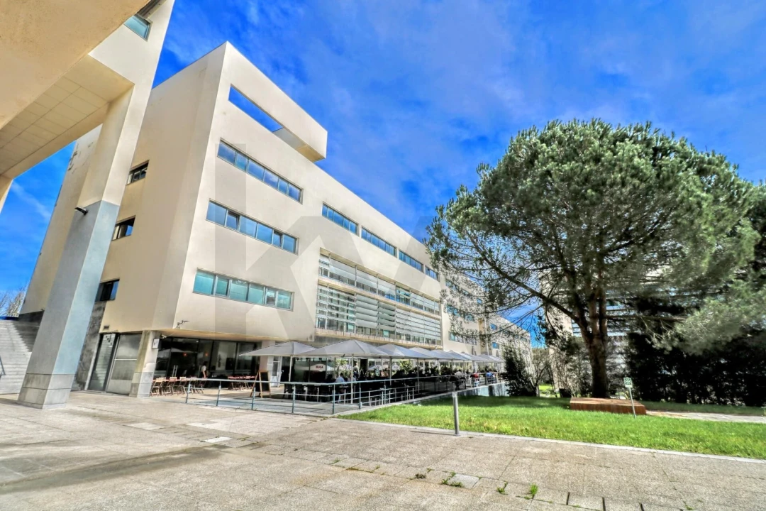 Escritório para Arrendamento em Porto Salvo Foto 4