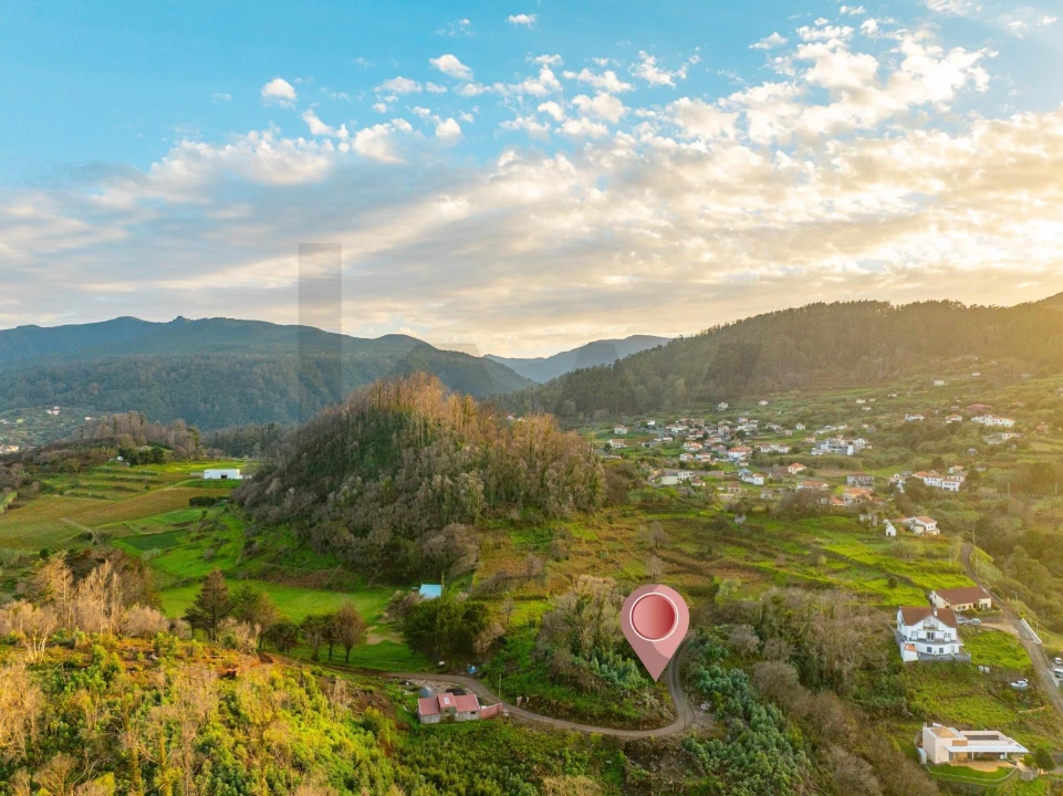 Terreno para Venda em Porto Moniz Foto 4