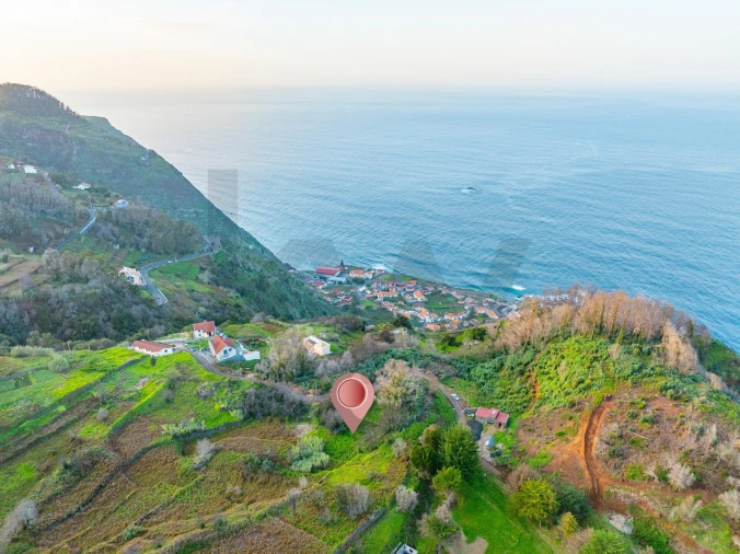Terreno para Venda em Porto Moniz Foto 17