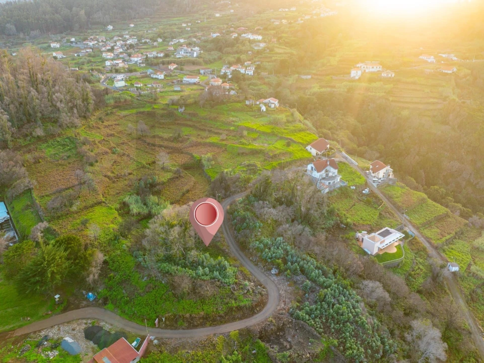 Terreno para Venda em Porto Moniz Foto 5