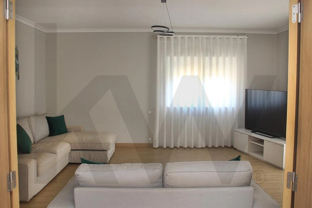 Moradia T4 para Venda em Azueira e Sobral da Abelheira Foto 6