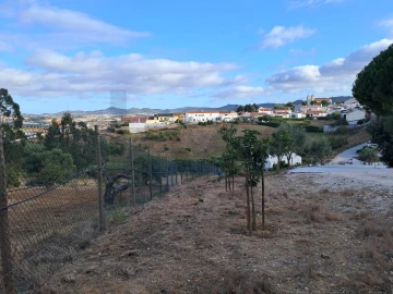 Moradia T4 para Venda em Azueira e Sobral da Abelheira
