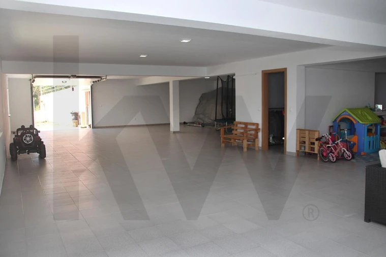 Moradia T4 para Venda em Azueira e Sobral da Abelheira Foto 49