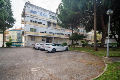 Apartamento T2 para Venda em Queluz e Belas