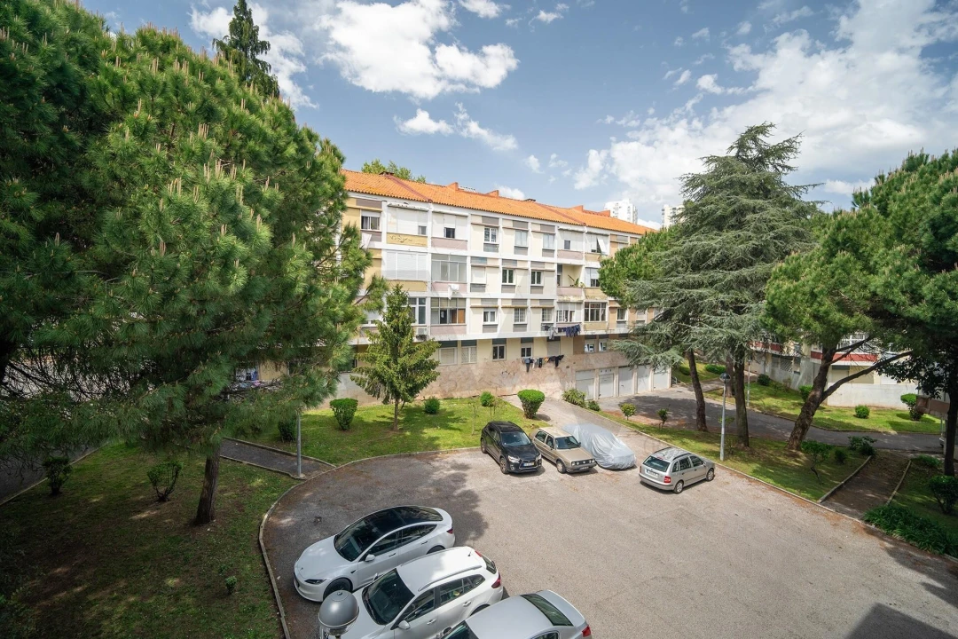 Apartamento T2 para Venda em Queluz e Belas Foto 13