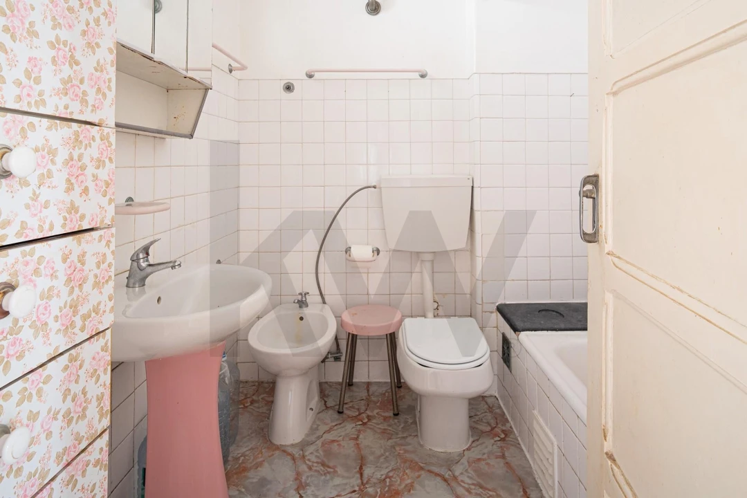 Apartamento T2 para Venda em Queluz e Belas Foto 21