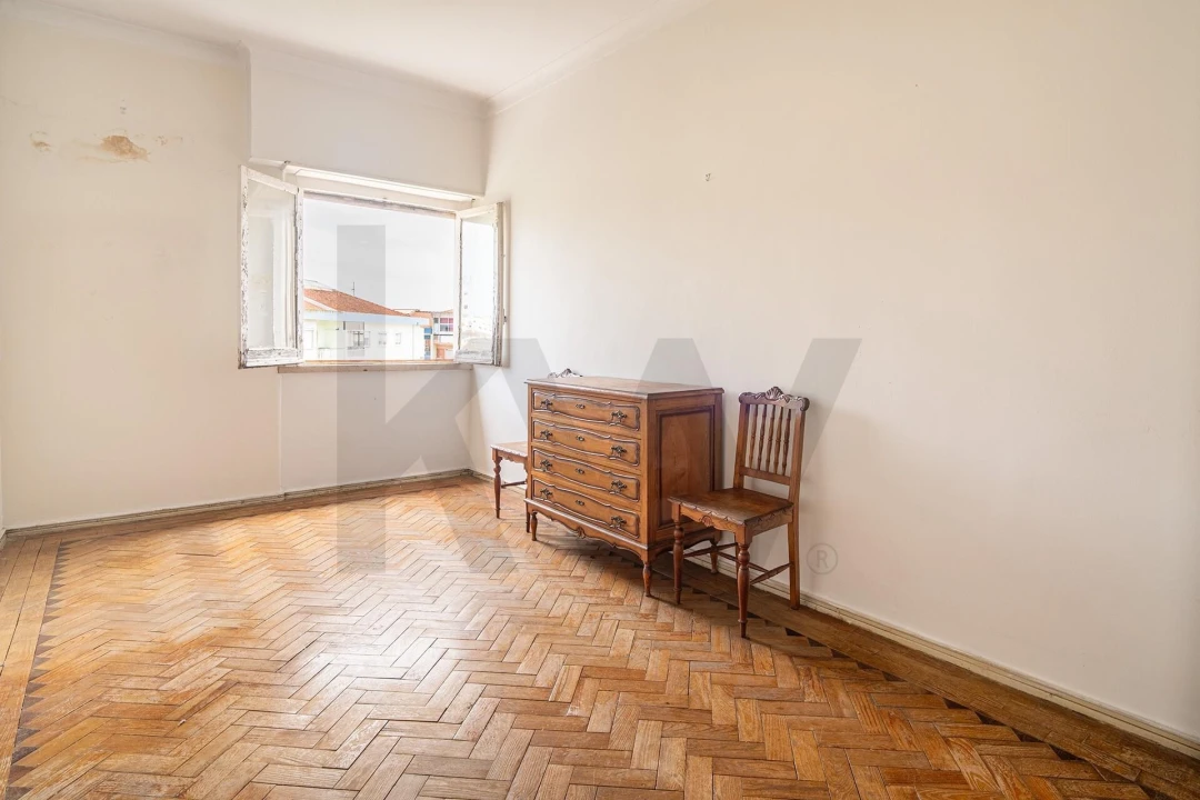 Apartamento T2 para Venda em Queluz e Belas Foto 17