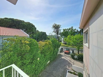 Moradia T3 para Arrendamento em Oeiras e São Julião da Barra, Paço de Arcos e Caxias