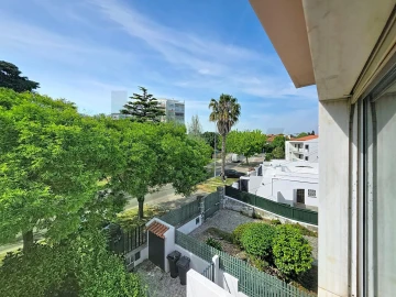 Moradia T3 para Arrendamento em Oeiras e São Julião da Barra, Paço de Arcos e Caxias