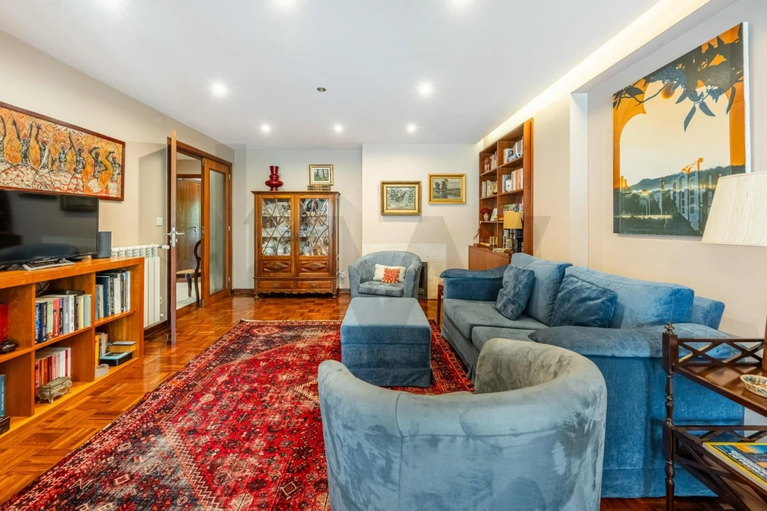 Apartamento T3 para Venda em Ramalde Foto 5