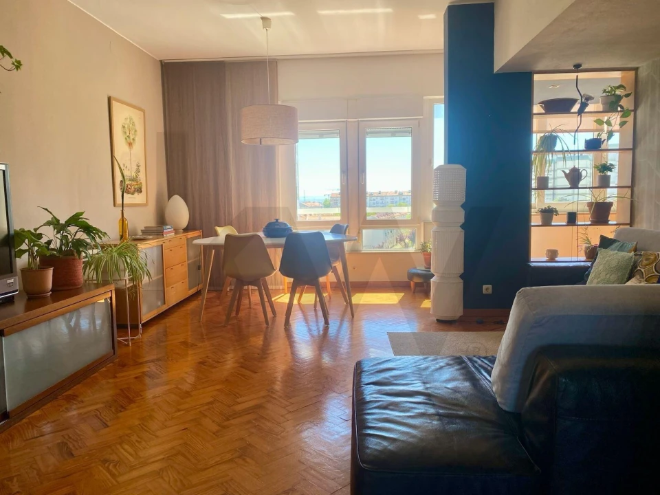 Apartamento T3 para Venda em Olivais Foto 2