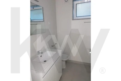 Moradia T2 para Arrendamento em Vila de Cucujães