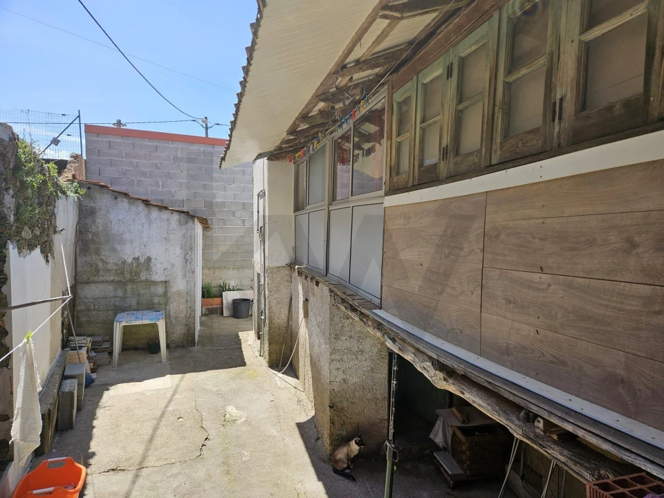 Moradia T2 para Venda em Lorvão Foto 13