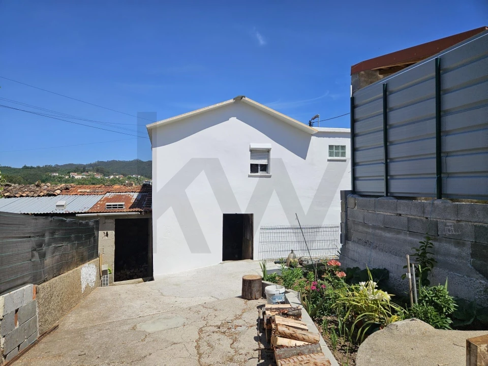 Moradia T2 para Venda em Lorvão Foto 4