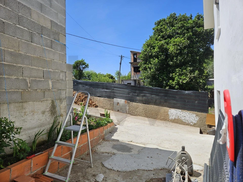 Moradia T2 para Venda em Lorvão Foto 10